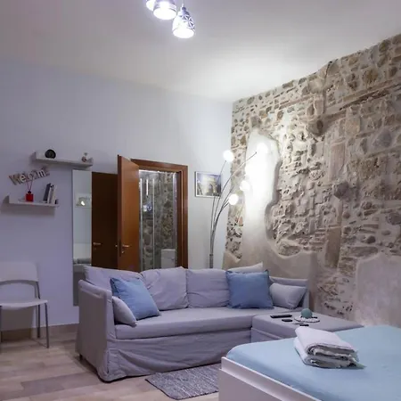 Couette-café Civico 87 3*